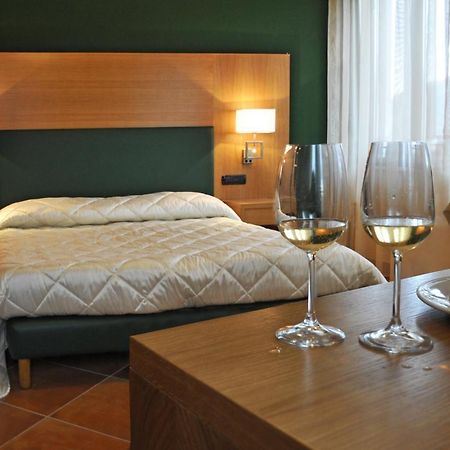 Mingone Hotel Ristorante Isola di Liri Ruang foto