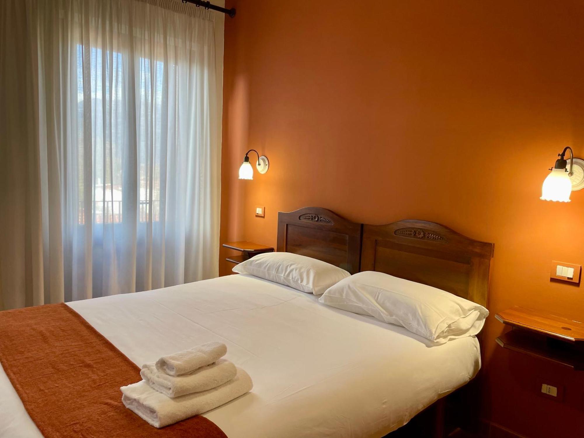 Mingone Hotel Ristorante Isola di Liri Bagian luar foto
