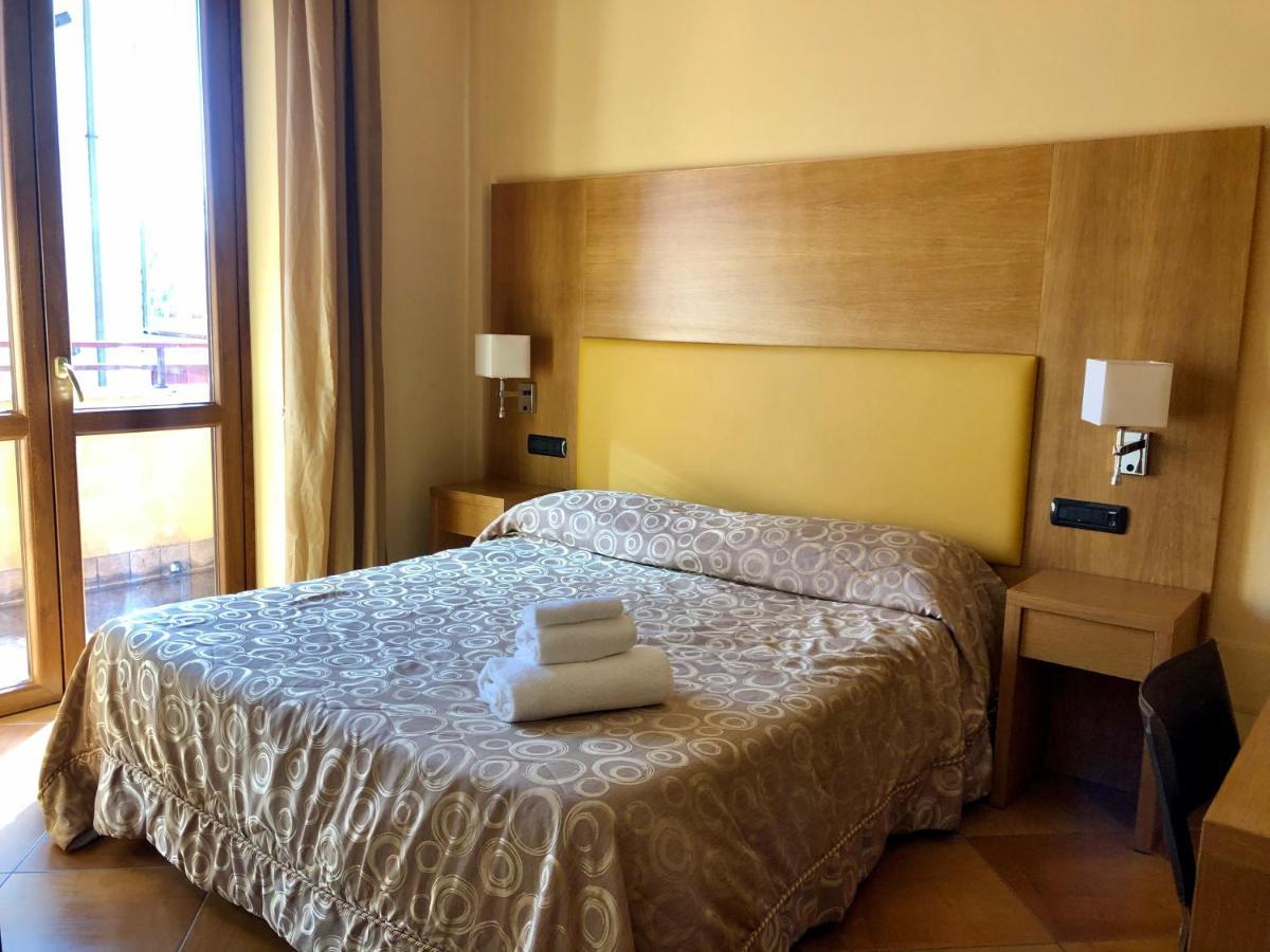 Mingone Hotel Ristorante Isola di Liri Bagian luar foto